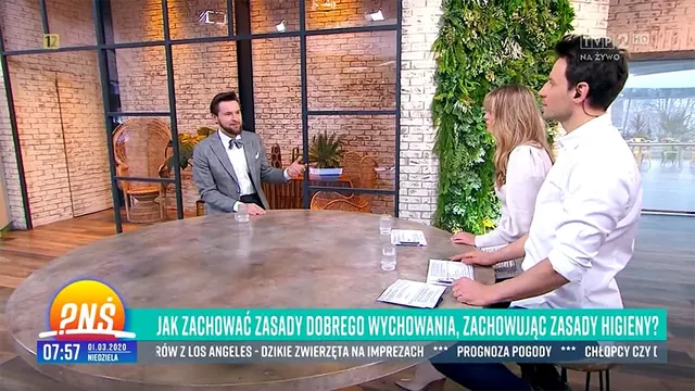 Pytanie na śniadanie: jak zachować zasady dobrego wychowania, zachowując zasady higieny